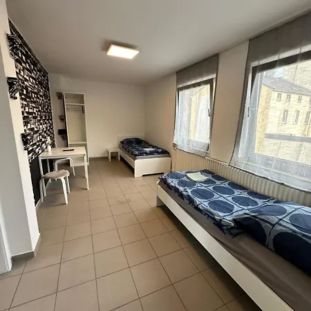 Schoen Gelegenes Im Zentrum In Mg35 Und Mg36 شقة