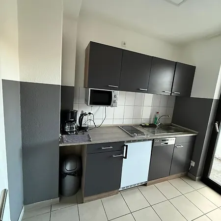 Schoen Gelegenes Im Zentrum In Mg35 Und Mg36 شقة