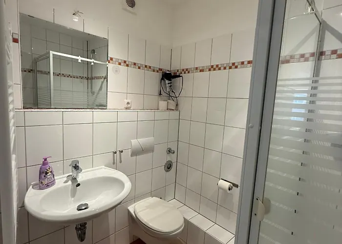 Lejlighed Schoen Gelegenes Im Zentrum In Mg35 Und Mg36